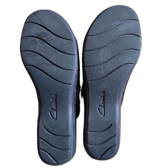 Women's Clark's Slide On Sandals size 7 black leather slide on low heel - Picture 2 of 10